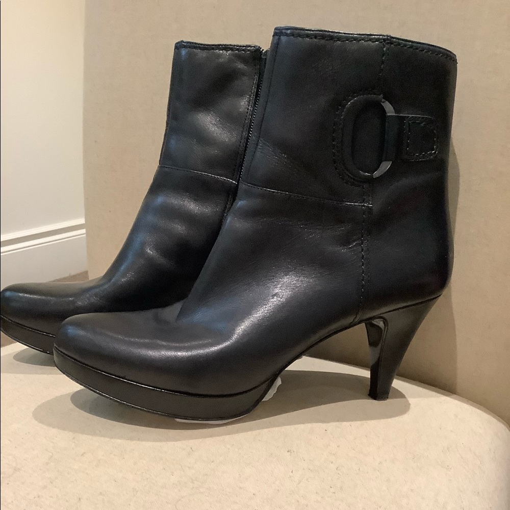 Nine West Black Leather Booties, Size 8